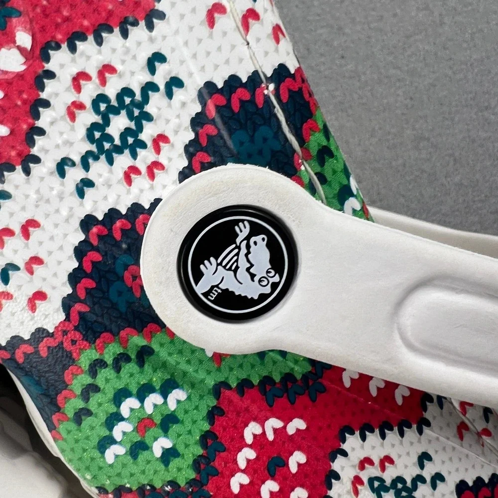 Crocs Classic Lined Clog Mens 13 White Fair Isle Holiday Christmas Pixel Jibbitz